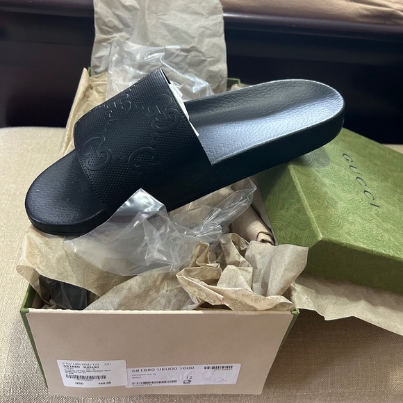 Men’s Gucci slides NWT size 12